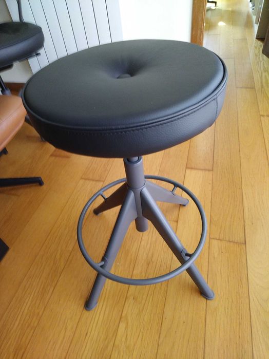 Taburete alto elevable TROLLBERGET IKEA, Glose negro