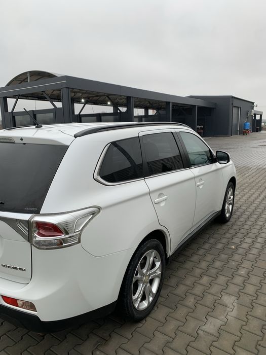 Продам Mitsubishi Outlander XL