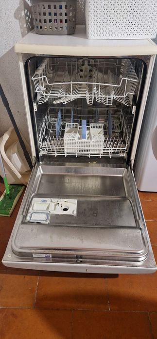 Vendo maquina de lavar loiça