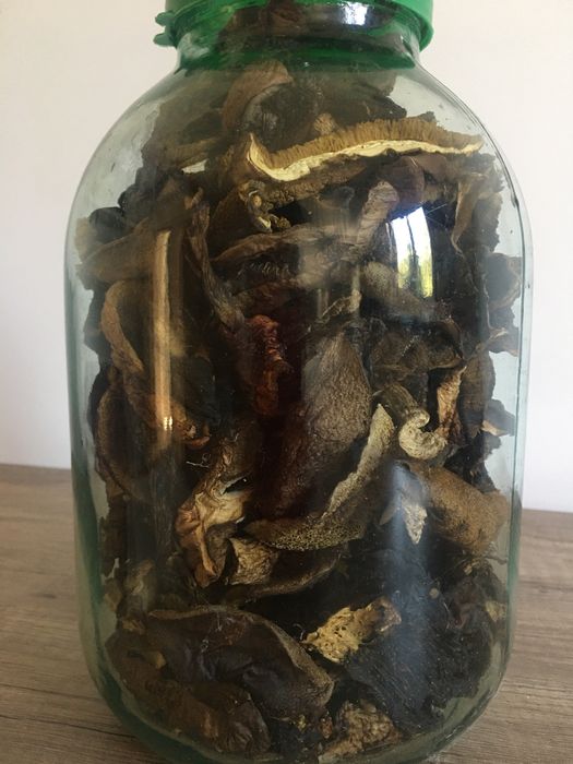 Грибы сушёные.