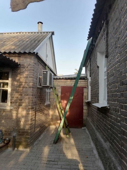 Дом ,сад Бернацкого 7 мин.