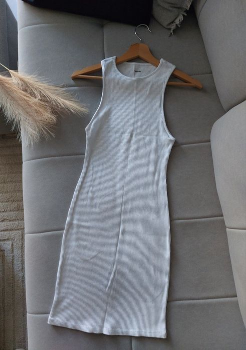 Sukienka dopasowana S