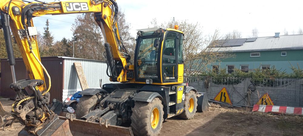 Jcb hydradig z głowicą engocon
