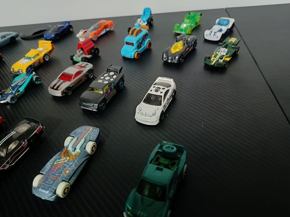 Samochodziki hot wheels