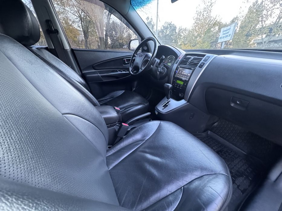 Hyundai Tucson 2.7 (газ/бензин)