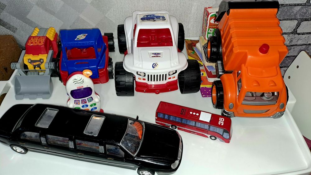 Машинки  іграшки