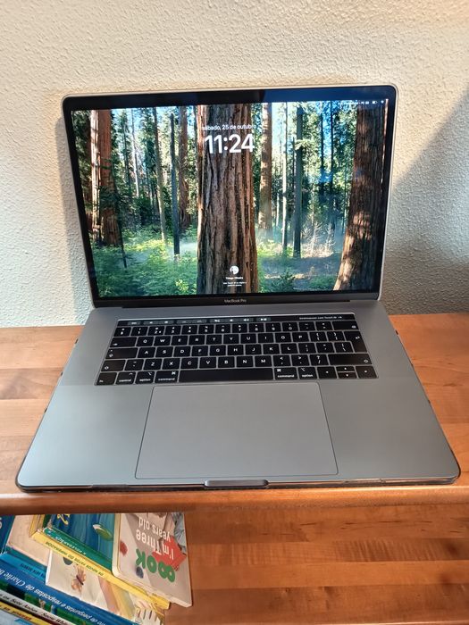 MacBook Pro  15" 2018, Como novo!