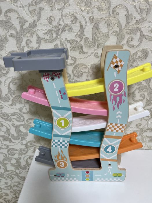 Дитячий трек з машинами