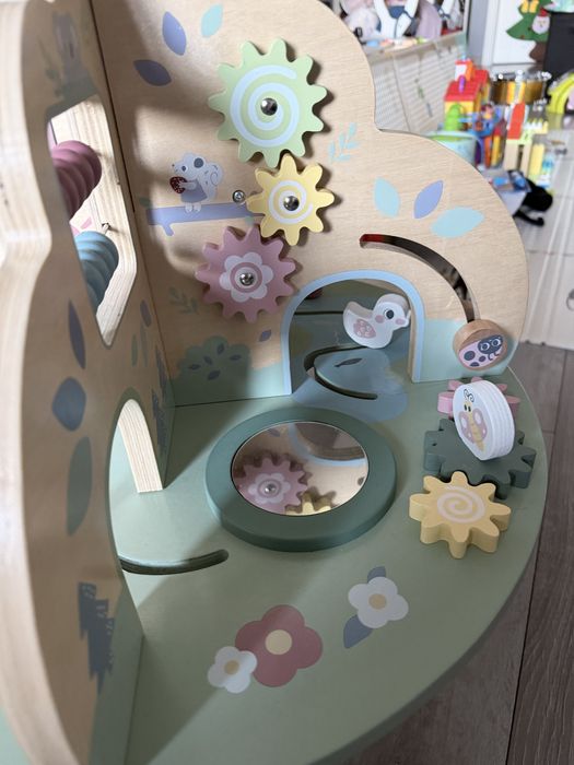 Stolik edukacyjny drewniany