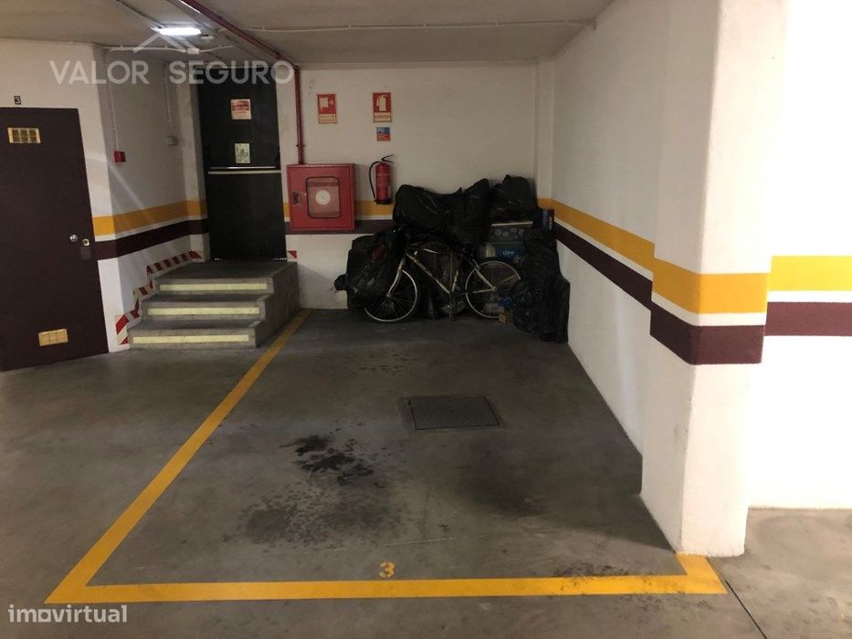 Parqueamento na Quinta da Ómnia em Alverca do Ribatejo