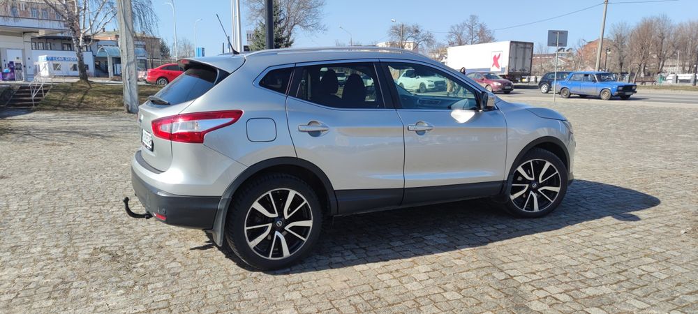 Ніссан Кашкай автомат дизель топова комплектація