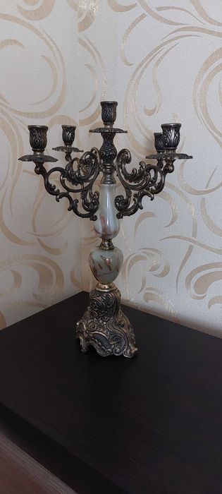 Латуний підсвічник з мрамором стиль бароко