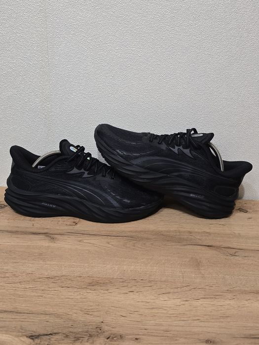 Кросівки  puma Velocity Nitro