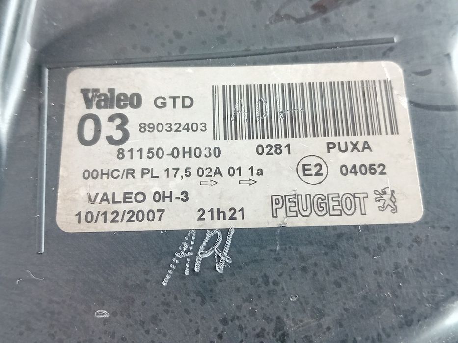 Ótica / farol esquerda PEUGEOT 107