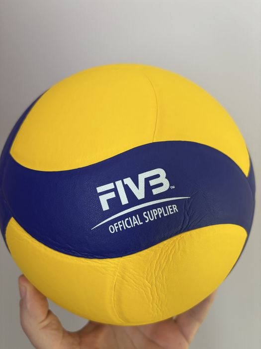Нові, оригінальні волейбольні м’ячі Mikasa v330w