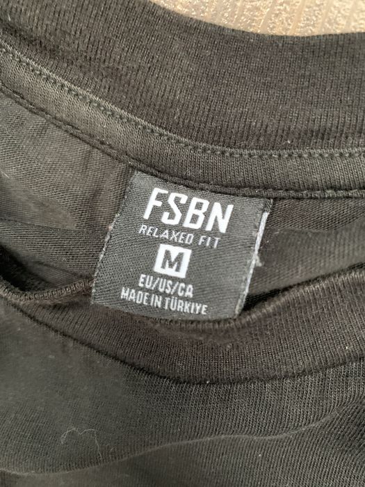 Чорна футболка FSBN