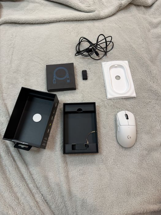 Продам Logitech G Pro X Superlight 2 Lightspeed