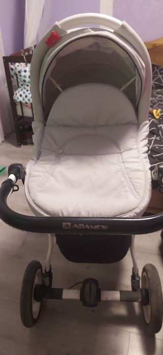 Продам дитячу коляску 3 в одному