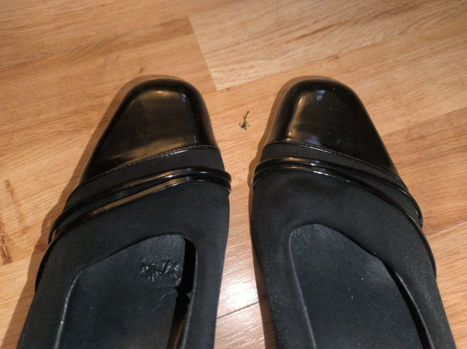 Czarne buty na obcasie Daichman, rozmiar 38,prawie jak nowe