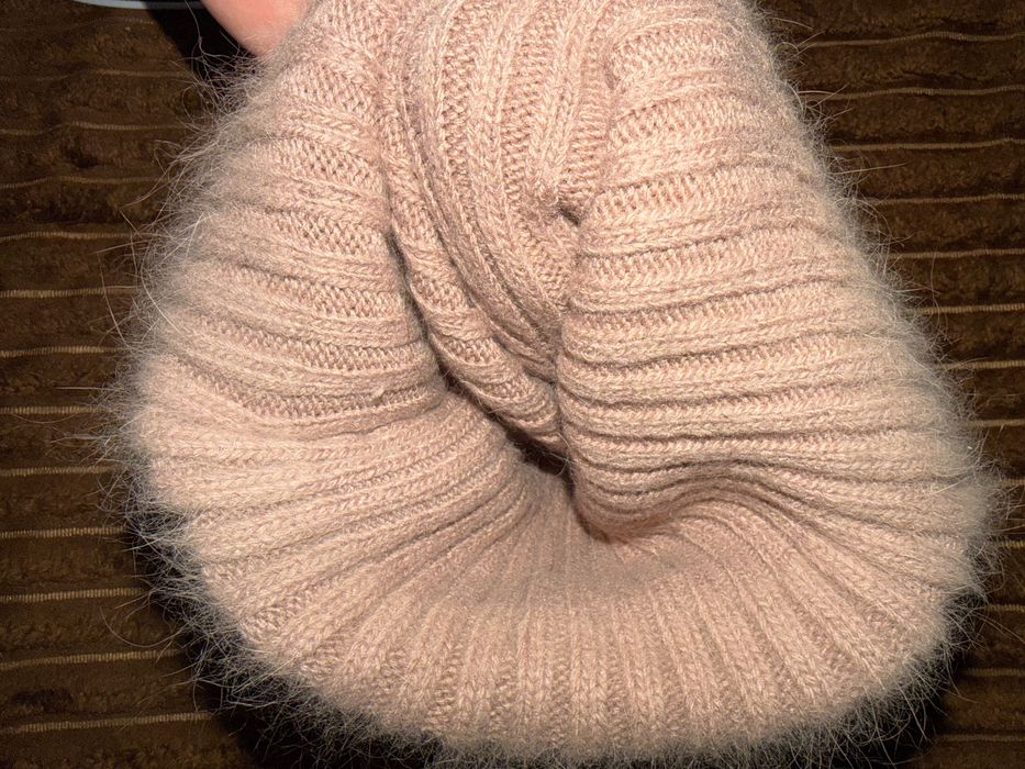 Жіноча шапка вушанка дуже тепла