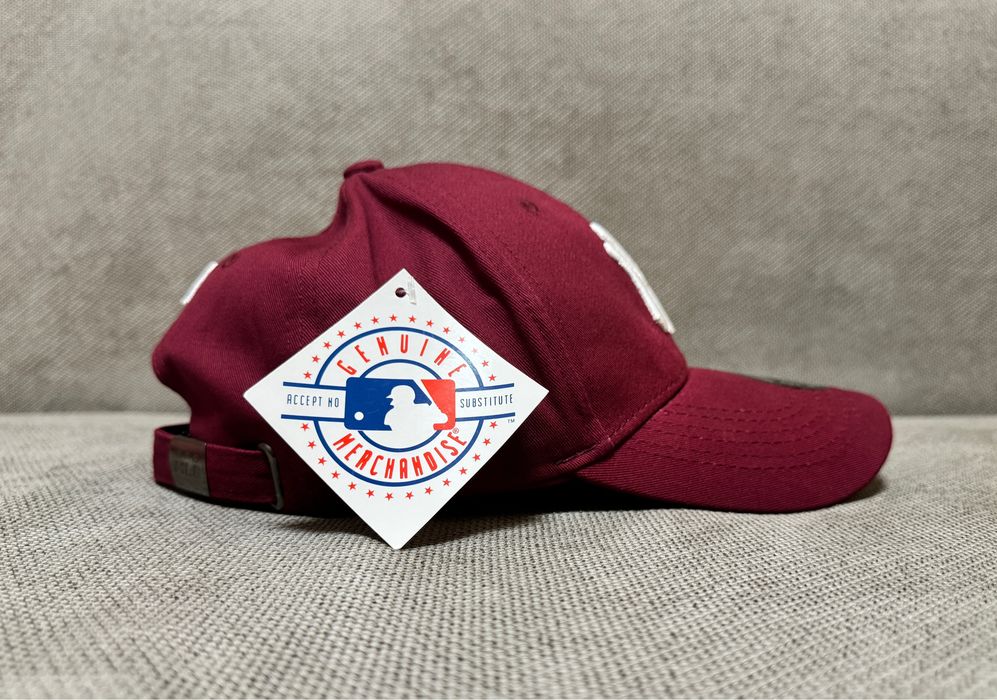 Бейсболка New Era .