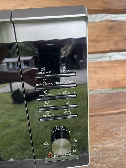 Продам б/у мікрохвильову піч Samsung в дуже хорошому стані