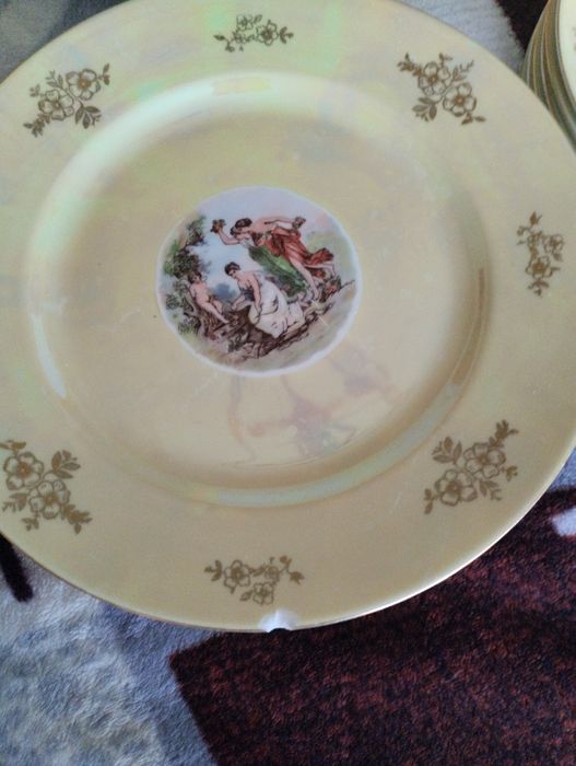 Столовый сервиз Гдр . Мадонна.