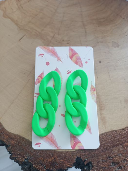 Neonowe kolczyki łańcuszki