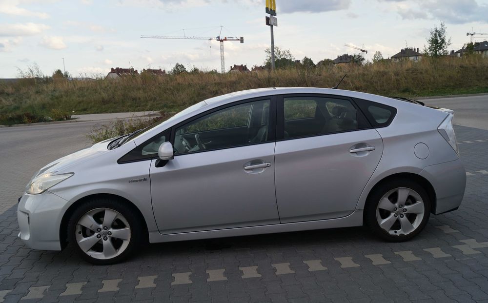 Toyota PRIUS rok 2012 1.8
