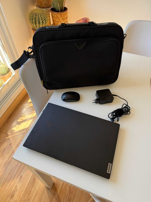 Computador portátil Lenovo Novo - V15 G2 i3 11ª | 8GB - 256GB | Extras