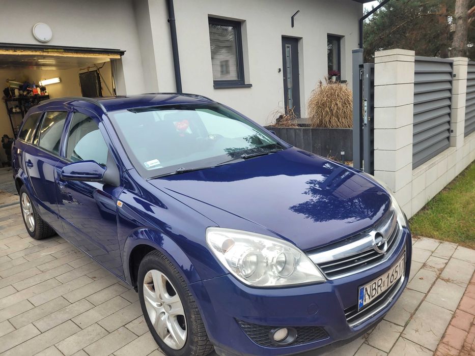 Sprzedam opla astra H  benzyna 1.6