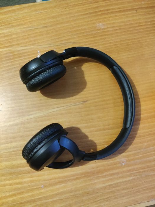 Наушники JBL в гарному стані