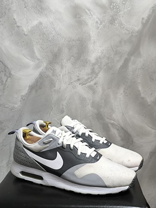 чоловічі кросівки Nike Air Max Tavas розмір 43 27.5 см