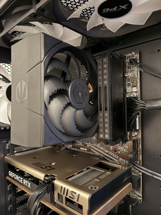 Komputer gamingowy nowy RTX 5060 | Ryzen 5500 | 1 TB SSD | 16 GB RAM |