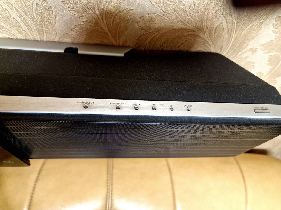 Домашний кинотеатр Philips Cineos SoundBar с DVD HTS8100/12.