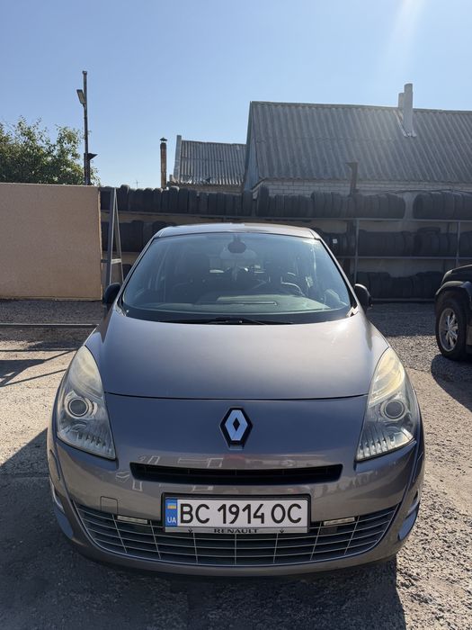 RENAULT  scenic  BASSE.