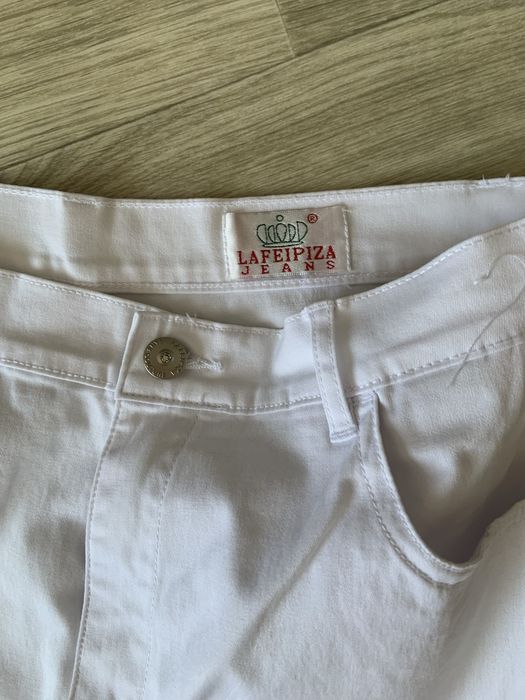 Продам білі джинси