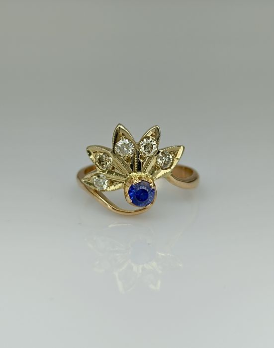 Советское золотое кольцо с сапфиром и бриллиантами