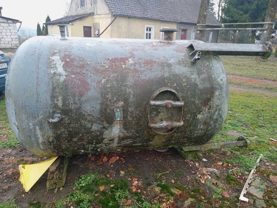 Beczka, hydrofor 2000 litrów