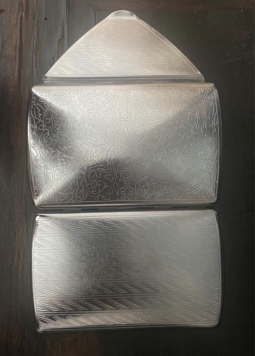 Cigarreira / Porta cartões NOVA