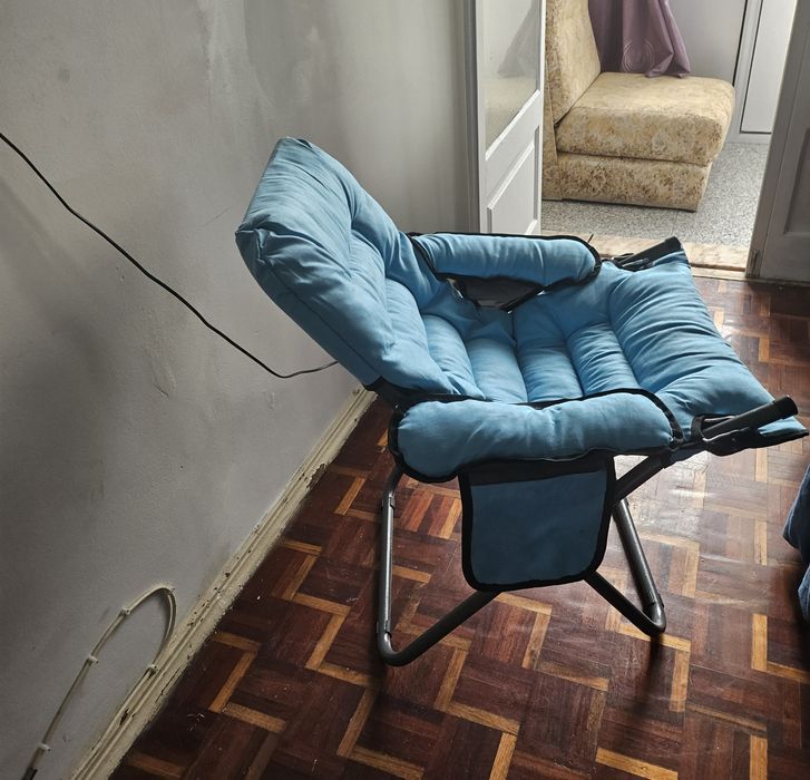 Vendo linda cadeira pra descanso nova nunca usei