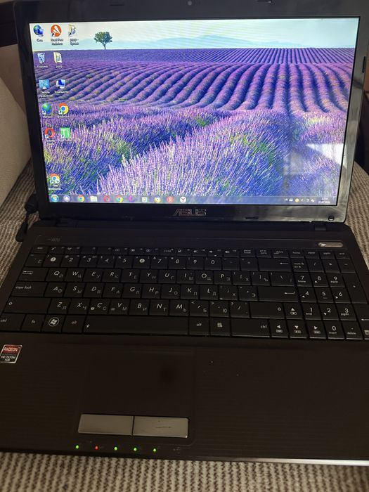 Ноутбук Asus.