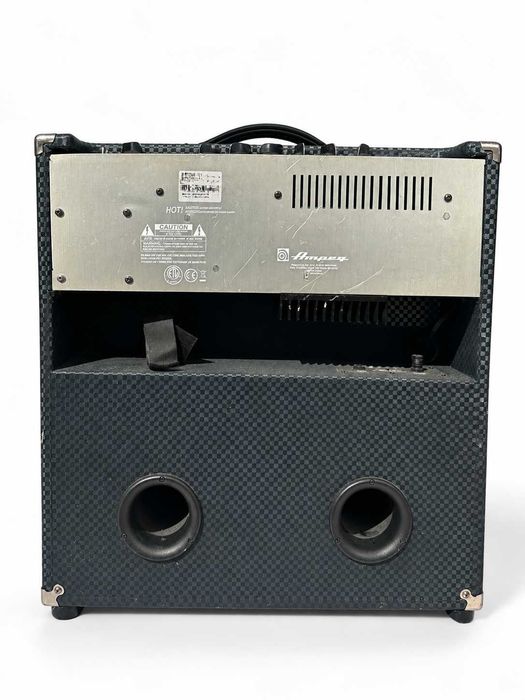 Amplificador Ampeg Baixo