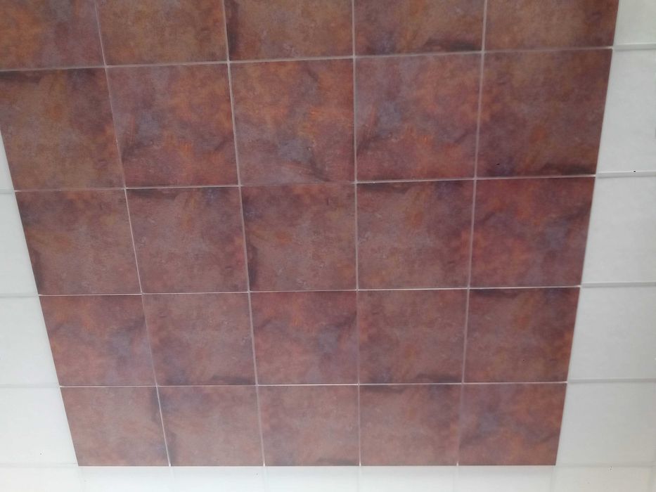 Sufit podwieszany kasetonowy modułowy z grafiką - beton M - i inne