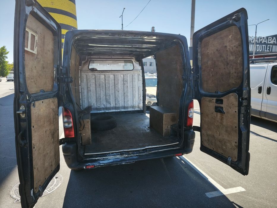 Оренда буса Renault Master