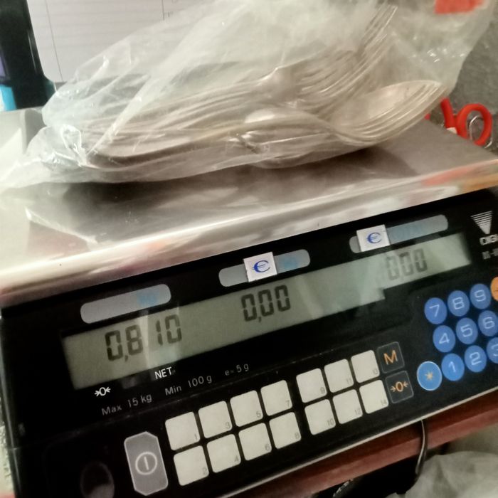 lote de garfos e colheres em prata mto antigos 810 gramas