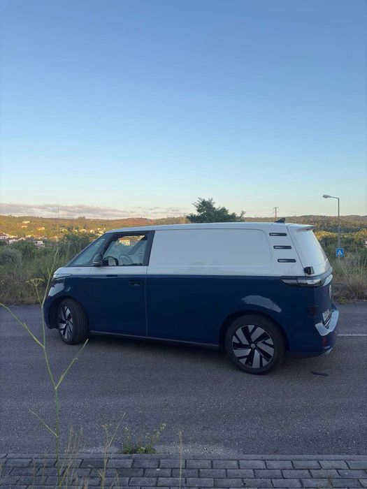 ID. Buzz Cargo First Edition(04/20) - Azul/Branco