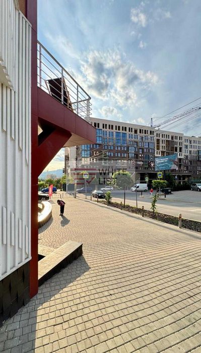 Здається приміщення  із фасадним входом, вул. Героїв майдану