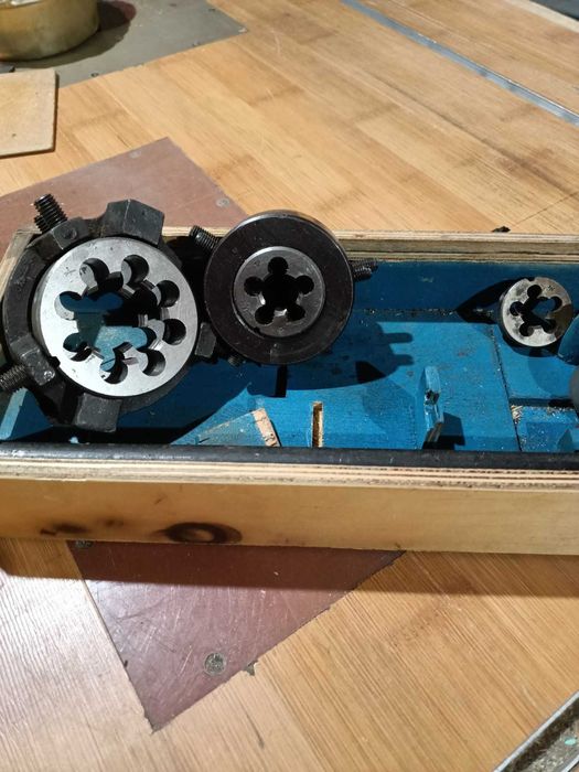 Продам набір плашок.