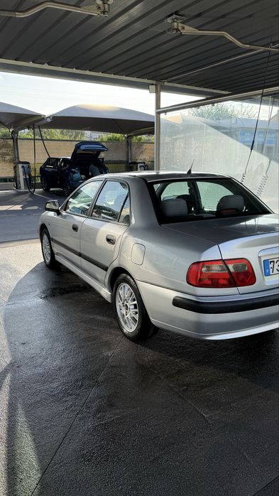 Mitsubishi carisma